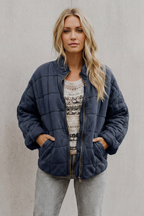 Elara – Chaqueta acolchada de corte relajado – Victoria Studio
