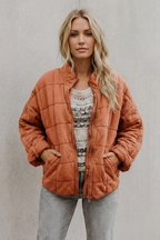 Elara – Chaqueta acolchada de corte relajado – Victoria Studio