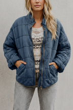 Elara – Chaqueta acolchada de corte relajado – Victoria Studio