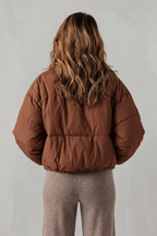 Liora – Plumífero corto acolchado – Victoria Studio
